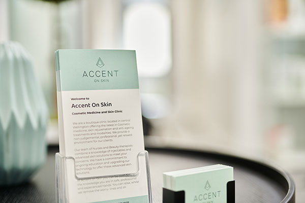 Business cards & Welcome notes - Accent on Skin